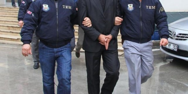 FETÖ'nün 'murakıbı' yurt dışına kaçarken yakalandı