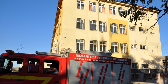Gaziantep'te okula molotofkokteylli saldırı düzenlendi