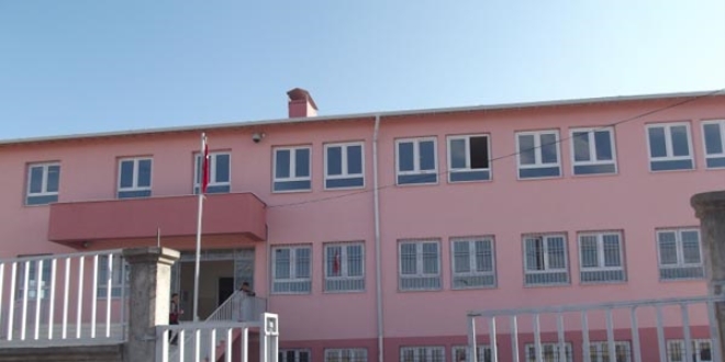 Şehit polisin adı mezun olduğu okulda yaşatılacak