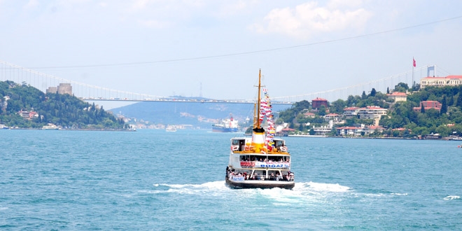 Şişli Belediyesi'nin Boğaz gezisinde kaza: 20 yaralı