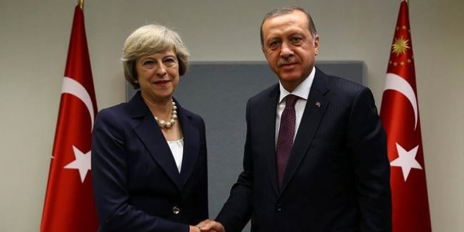 Erdoğan, İngiltere Başbakanı May ile görüştü