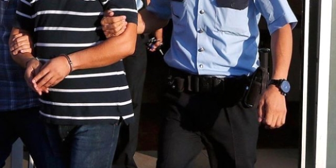 Denizli'de AK Parti'li ilçe başkanı gözaltına alındı