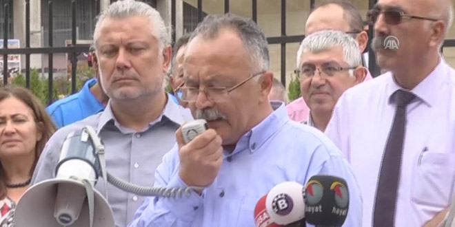 MEB önünde 'norm kadro' protestosu