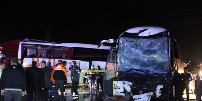 Karabk'te yolcu otobsleri arpt: 2 l, 66 yaral