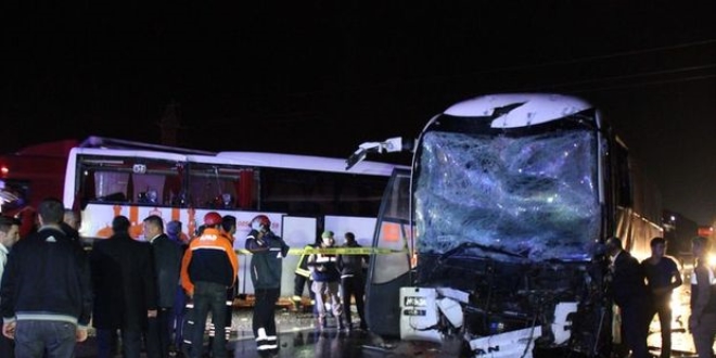 Karabük'te yolcu otobüsleri çarpıştı: 2 ölü, 66 yaralı