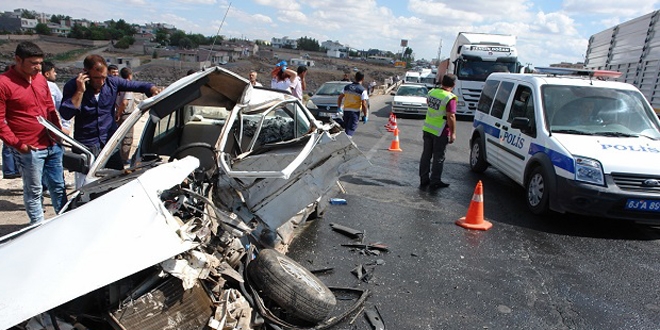 anlurfa'da trafik kazas: 2 l, 5 yaral