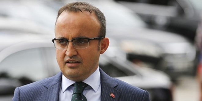 Ak Parti: CHP, FETÖ ile mücadelede bizi yalnız bırakıyor