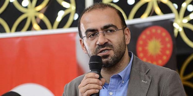 Özhan: Batı'da bir mahcubiyet görülüyor