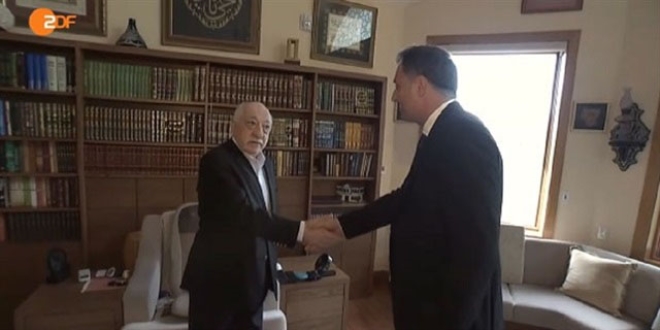 FETÖ elebaşısı Gülen'in uluslararası çarpıtma girişimi