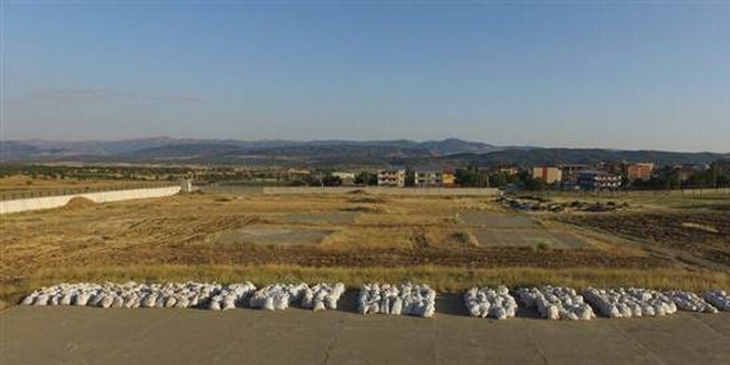 Diyarbakr'da 5 ton esrar ele geirildi