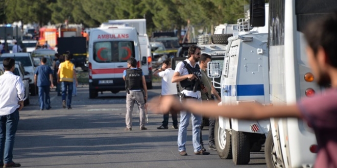Diyarbakır'da 31 farklı suçtan aranan terörist yakalandı