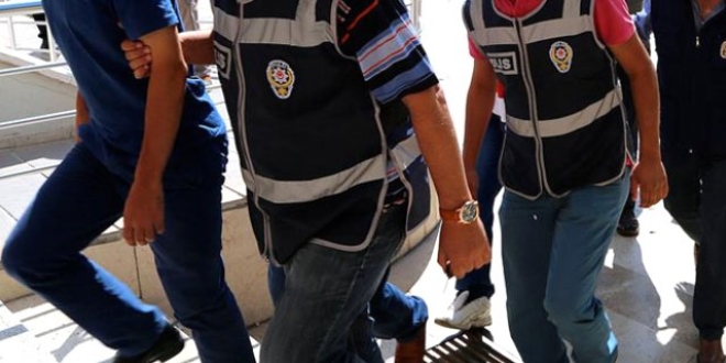 Afyonkarahisar'da Adliyeye sevk edilen 16 öğretmenden 10'u tutuklandı