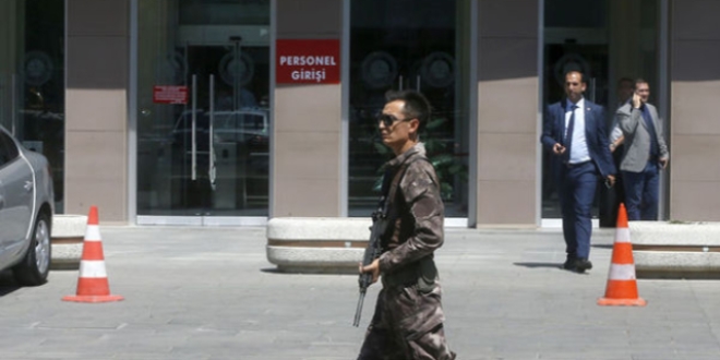 Bakırköy Adliyesi'nde FETÖ operasyonu: 13 gözaltı
