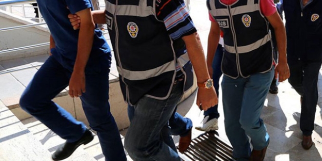 Ordu'da 17 öğretmen gözaltına alındı
