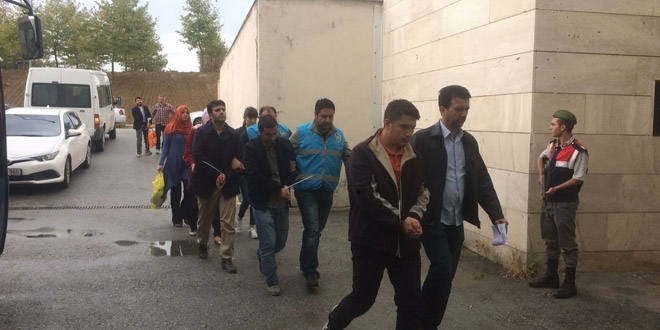 Sakarya'da 4 yüksek lisans öğrencisi ve bir savcı tutuklandı