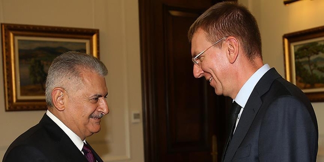 Yıldırım Danimarka Dışişleri Bakanı Jensen'i kabul etti