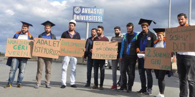 'Yatay geiler yasal deil, diplomalarnz veremeyiz'