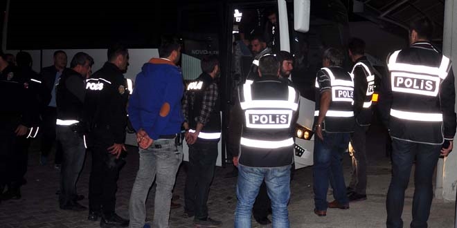 Çorum'da adliyeye sevk edilen 19 kişi tutuklandı