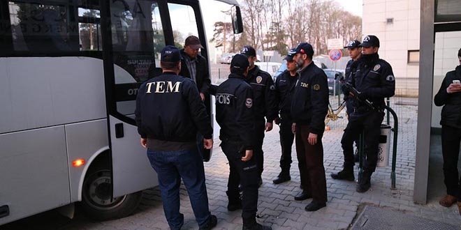 stanbul'da savclk itiraz etti 2 iadam tutukland