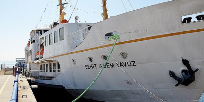 Dünyanın 'ilk' yüzen mağazası demir aldı