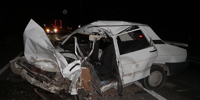 Afyonkarahisar'da zincirleme trafik kazası: 2 ölü, 6 yaralı