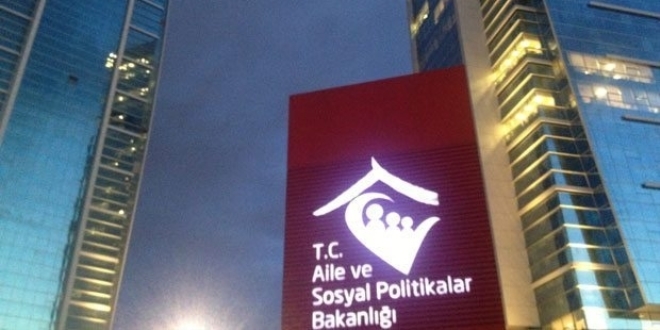 Bakanlık, dayak yiyen çocukla ilgili soruşturma başlattı
