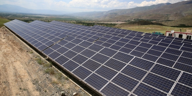 Güneş enerjisinde 1,5 milyar dolarlık ilk ihale Konya'da