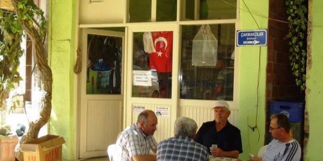 Bu çay ocağında siyaset konuşmak yasak