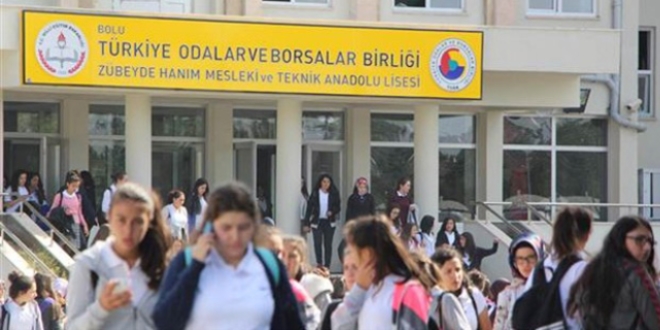 Tuz ruhu döküldü, 25 öğrenci hastanelik oldu