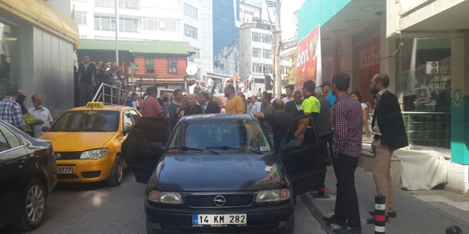 Bolu'da 2 yaşındaki çocuğa otomobil çarptı