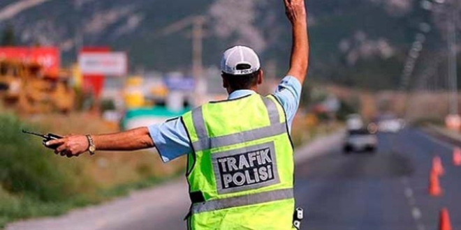 Alkollü sürücüye polisten ders niteliğinde sözler