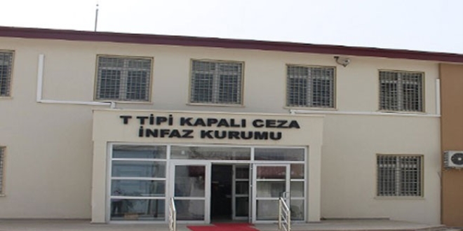 FETÖ'cünün 'çözülmeyin' içerikli notları ele geçirildi