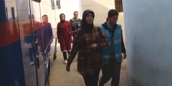 Sakarya'da 28'i öğretmen 30 kişi serbest bırakıldı