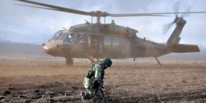 Hakkari'de havadan ve karadan operasyonlar devam ediyor