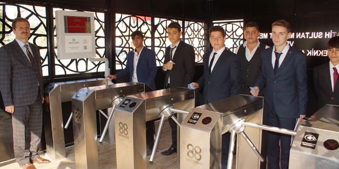 Okulda devamsızlığa turnikeli önlem