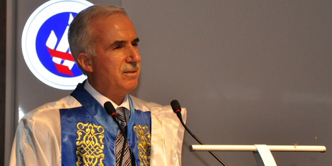 Kutsal değerlerimizi menfaatleri uğruna araçsallaştırdılar