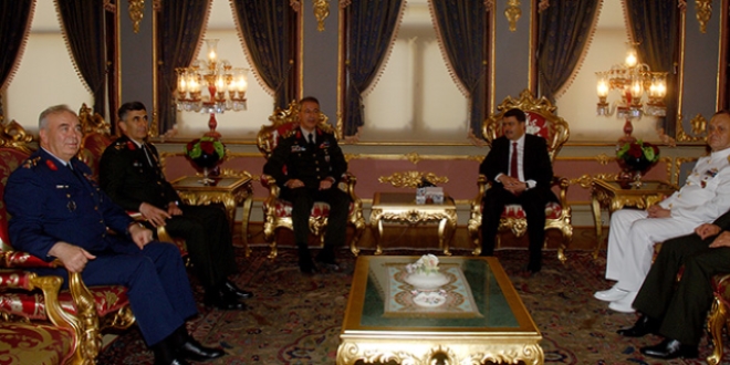 Orgeneral Akar, İstanbul Valiliğini ziyaret etti