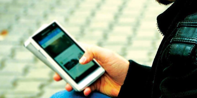 Öz güveni düşük gençler interneti daha çok kullanıyor