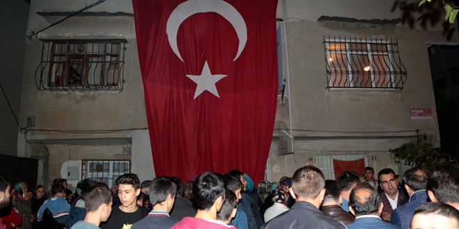 Şehit uzman çavuş Bayraktar'ın babaevinde yas var