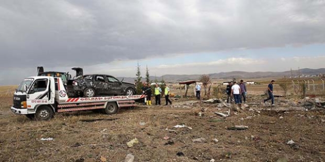 Ankara'da kendilerini patlatan 2 teröristle ilişkili 3. kişinin eşkaline ulaşıldı