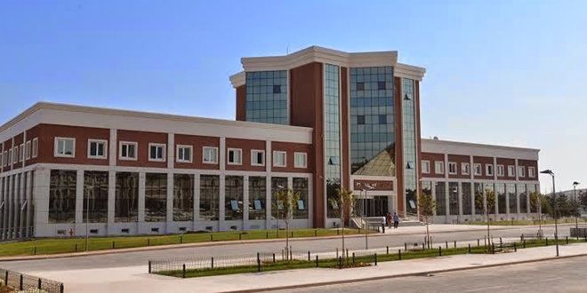 Bilecik'te 3 akademisyen ve 2 idari personel görevden alındı