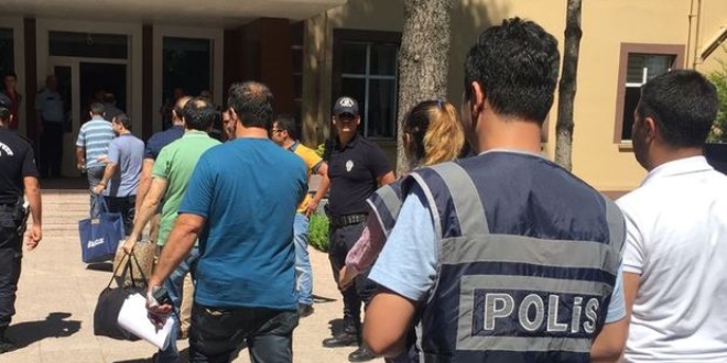 Bilecik'te 15 kişi FETÖ'den gözaltına alındı