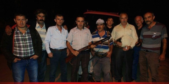 Terörist ihbarı gelince ilçe silahlandı