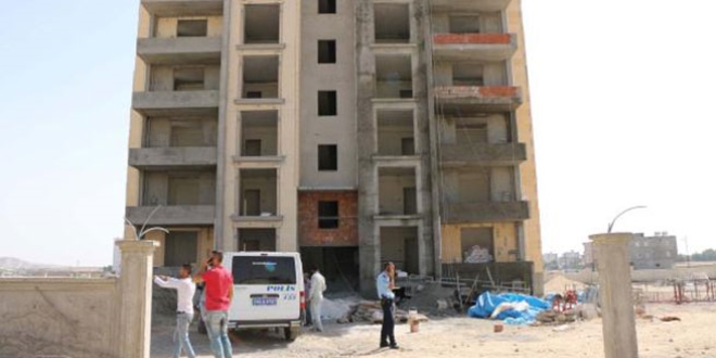 İnşaatta başına fayans düşen sıvacı öldü