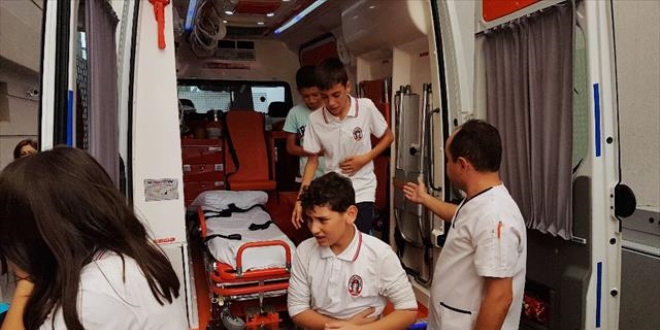 Manavgat'ta şebeke suyundan 50 öğrenci zehirlendi