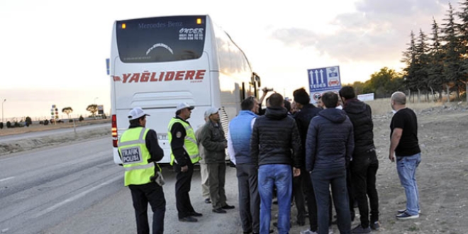 Otobüs şoförü TEDES yüzünden yolcuları indirip eylem yaptı