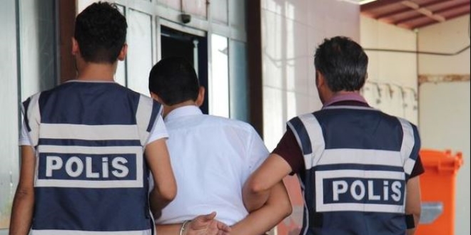 PKK/KCK üyesi 1'i avukat, 25 kişi gözaltına alındı