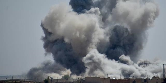 ABD Musul'da DAEŞ'i vurmaya başladı