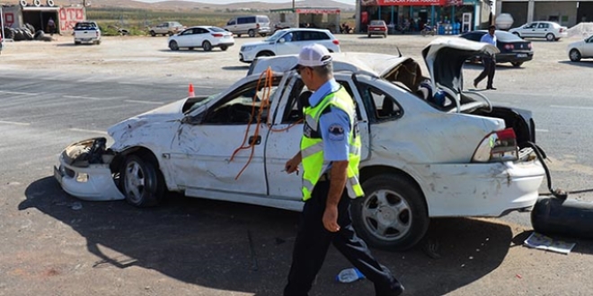 Şanlıurfa'da otomobil devrildi: 2 ölü, 2 yaralı