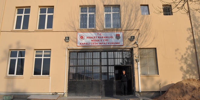 Cezaevinde 'isyan' içerikli not kağıdı ele geçirildi